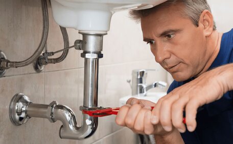 plumbers work 24/7?
